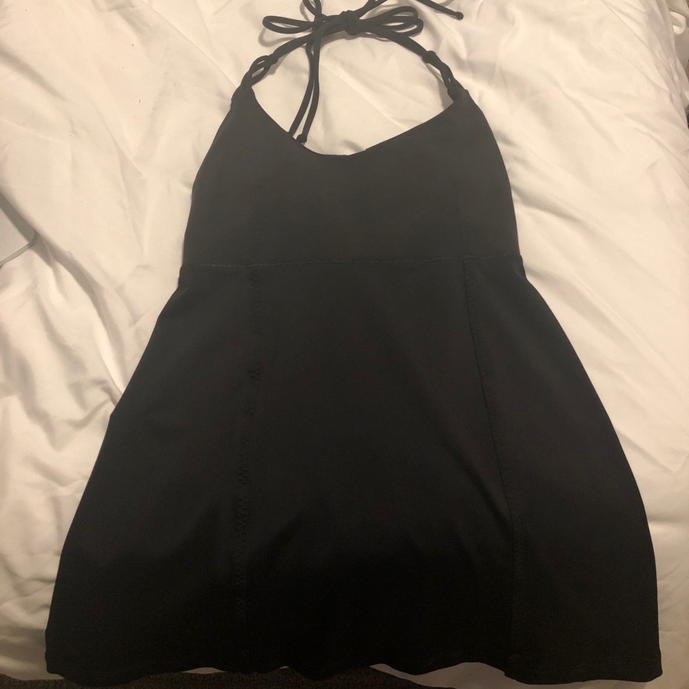 Open strappy back lululemon top